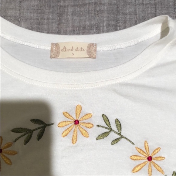 Altar’d state lightweight tee - Picture 3 of 3